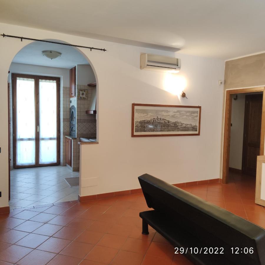 M & M Pinzi Suite Apartment Montepulciano Stazione Exterior foto